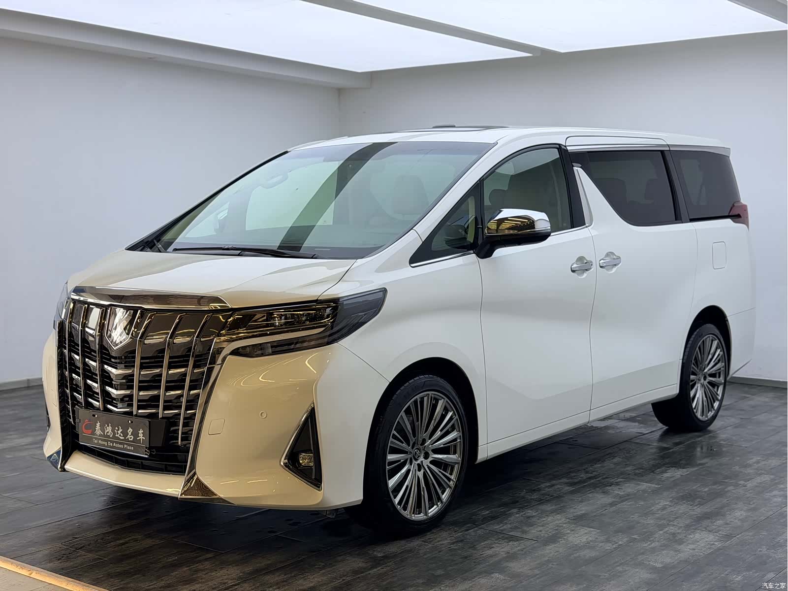 Toyota Alphard, 2018 4