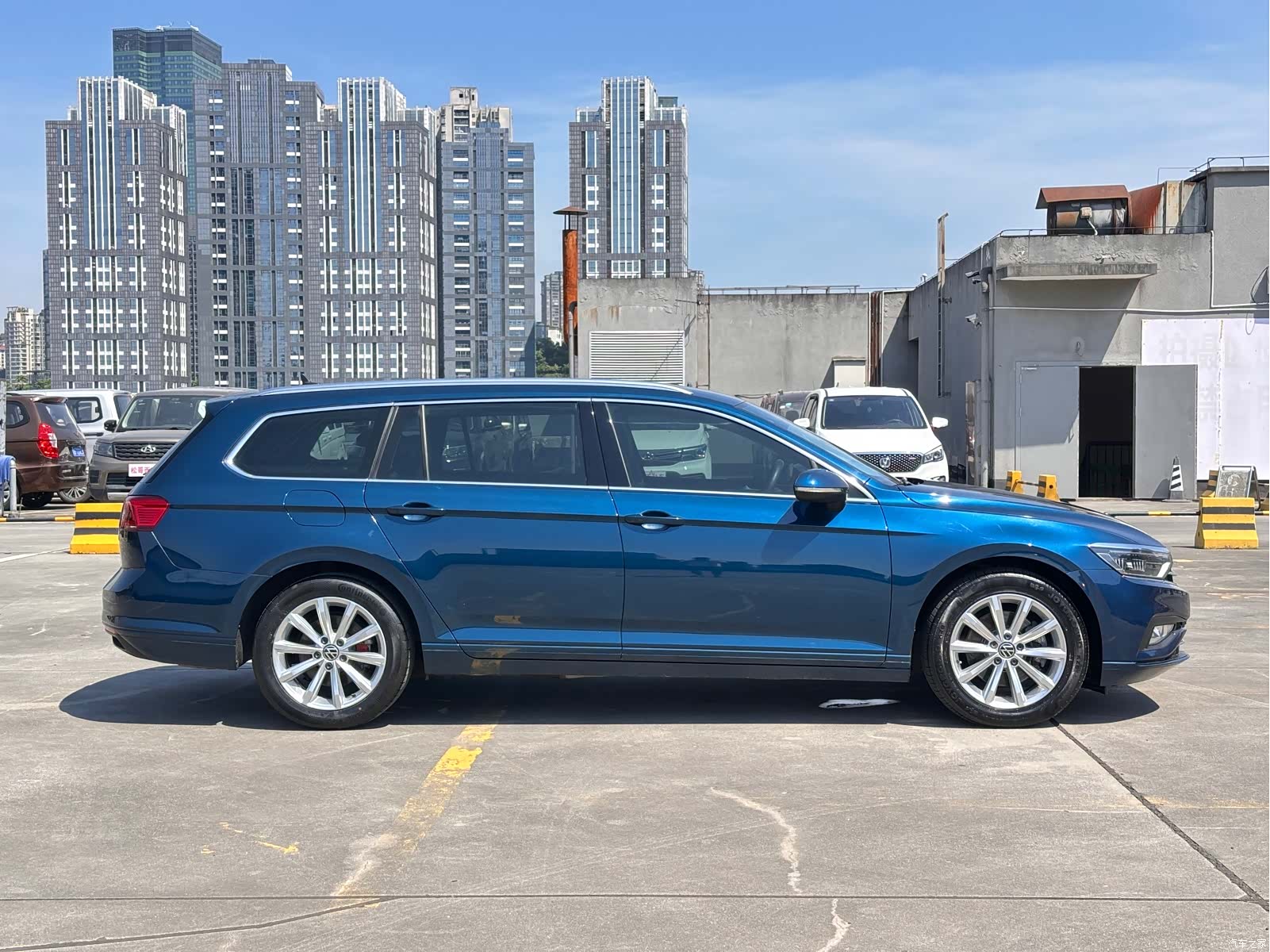 Volkswagen Variant, 2022 4