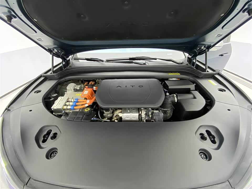 AITO Ask the world M9