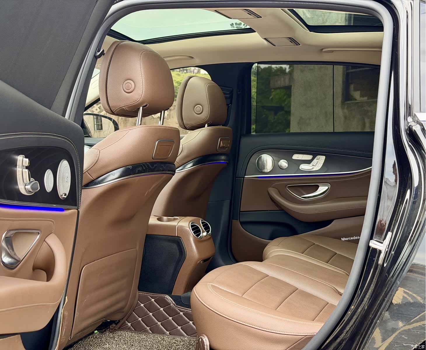 Mercedes-Benz E-Class, 2019 6