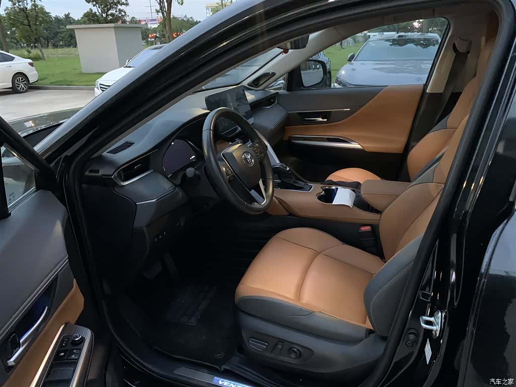 Toyota Venza, 2023 4