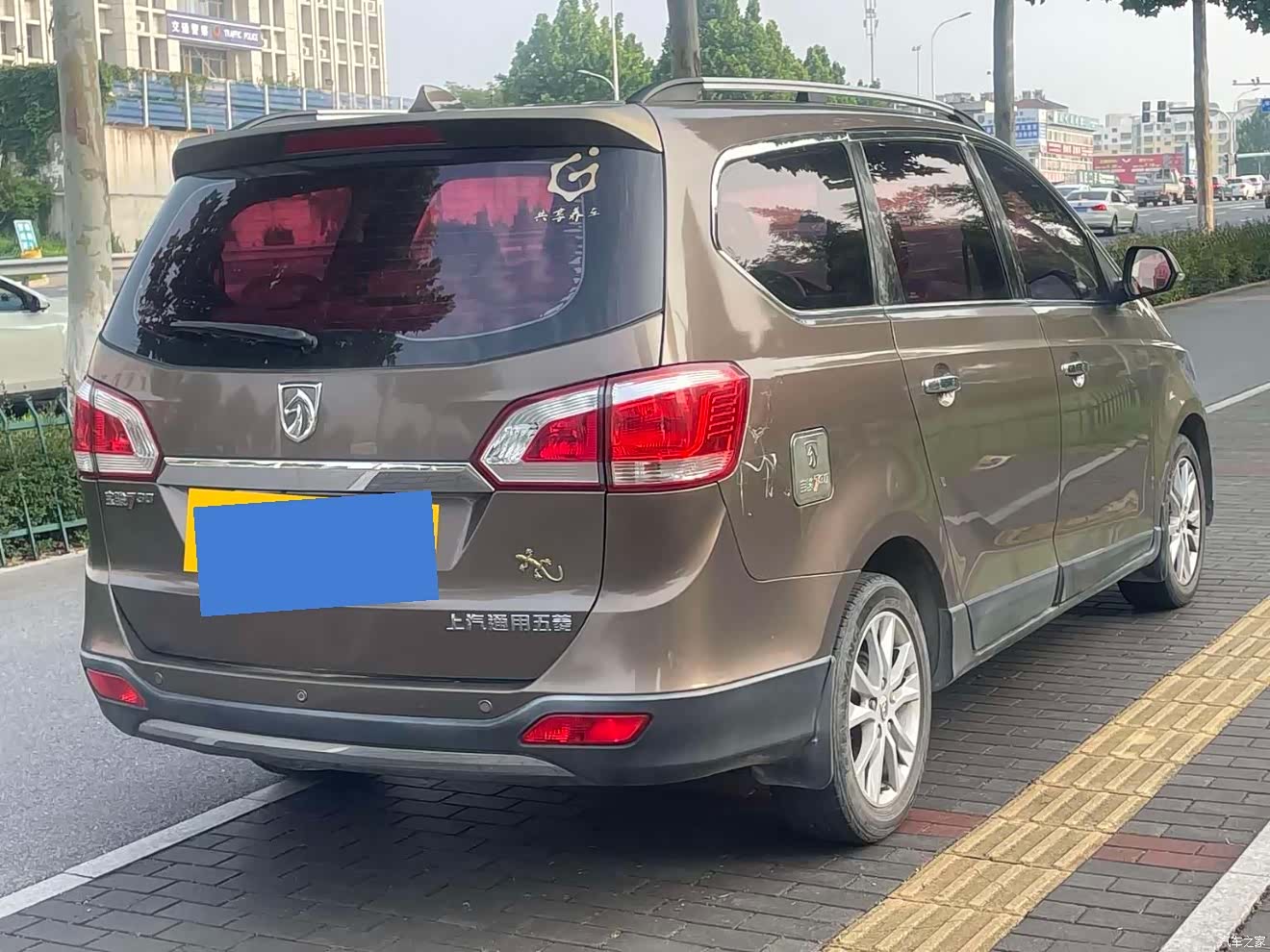 Wuling 730, 2014 6