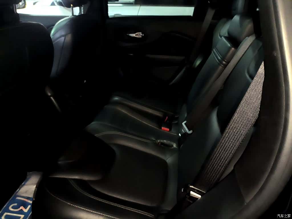 Jeep Cherokee, 2017 17