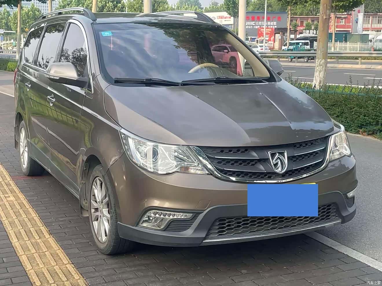 Wuling 730, 2014 3