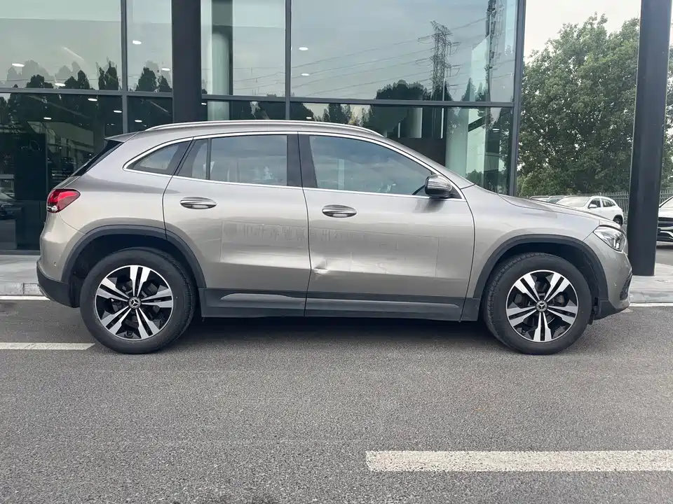 Mercedes-Benz GLA