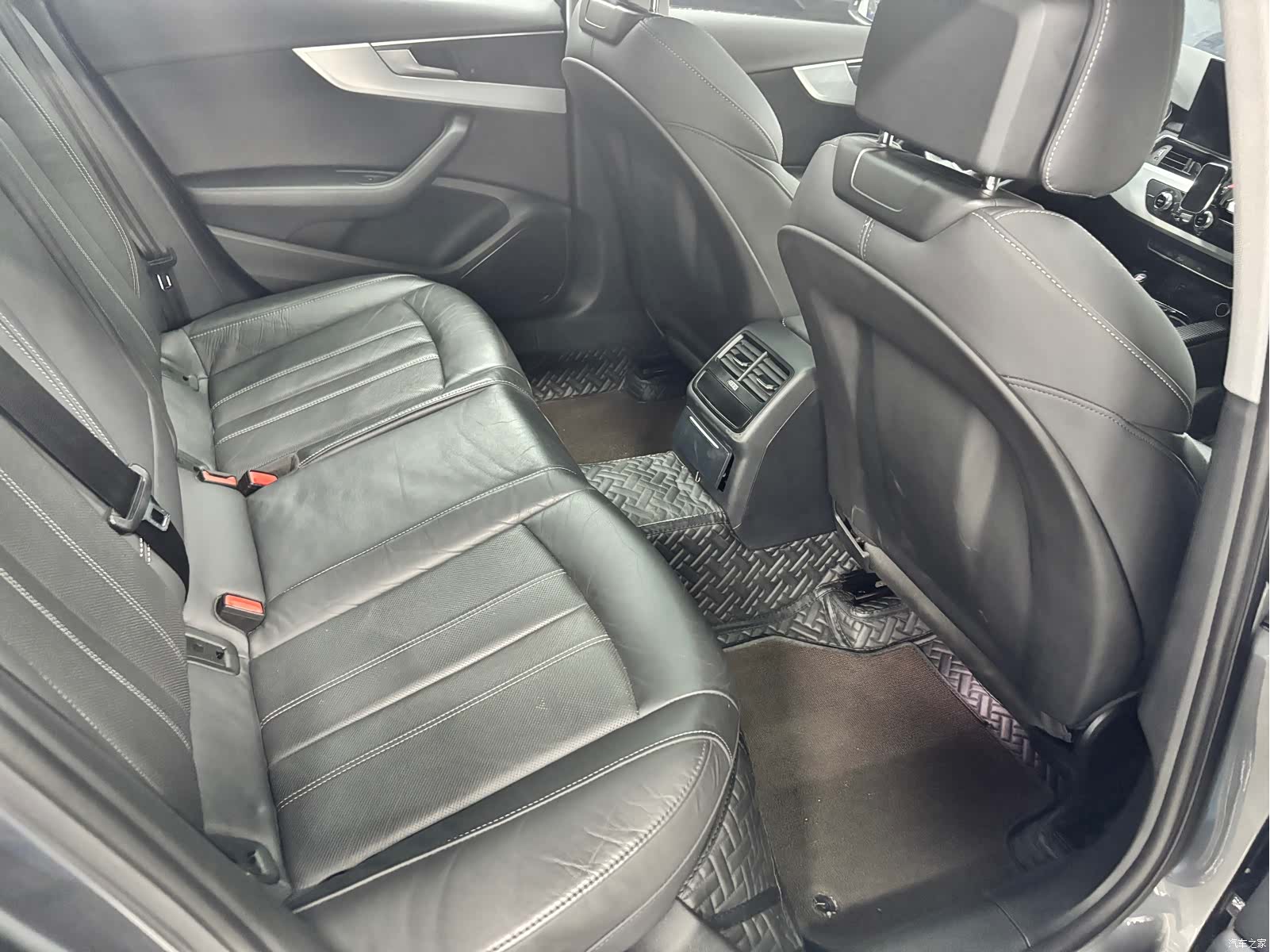 Audi A4L, 2021 15
