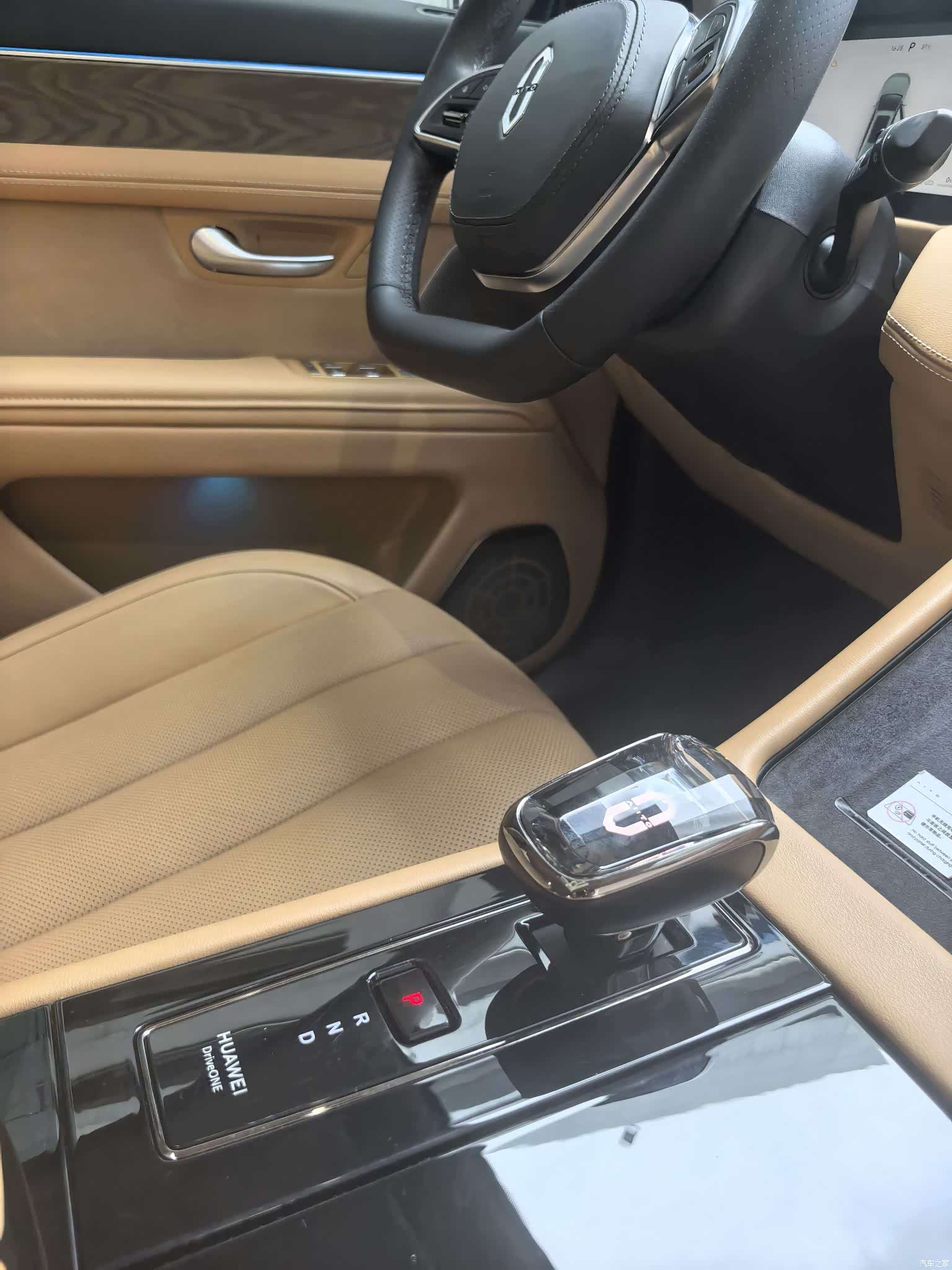 AITO M7, 2022 все фото