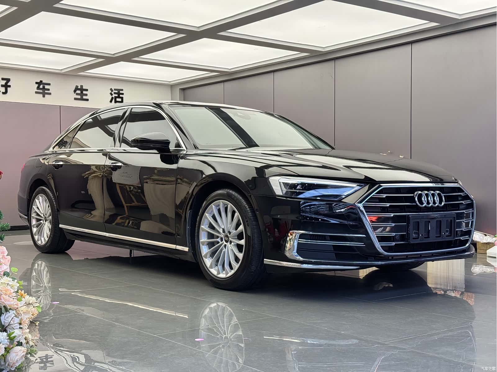 Audi A8L, 2021 3