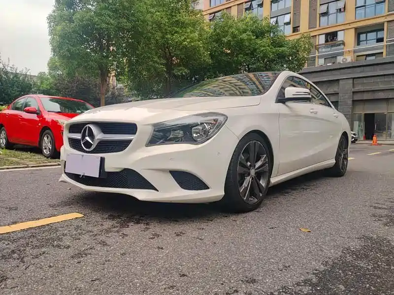 Mercedes-Benz CLA Mercedes-Benz CLA