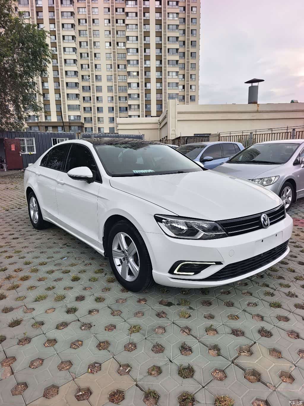 Volkswagen Lamando, 2016 3