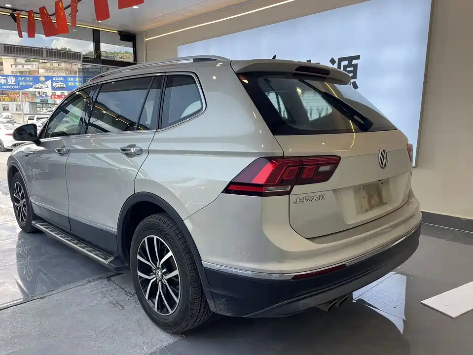 Volkswagen Tiguan L