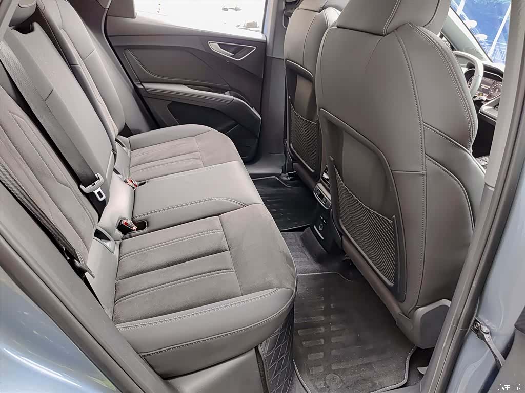 Audi Q4 e-tron, 2023 11