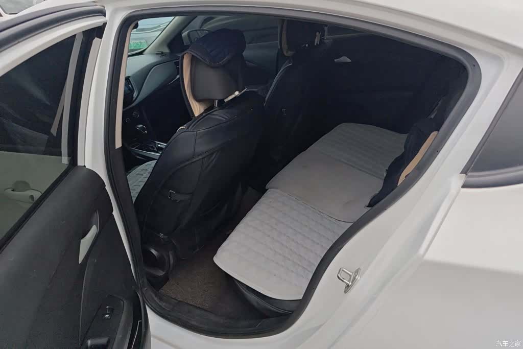 Chevrolet 320, 2018 11