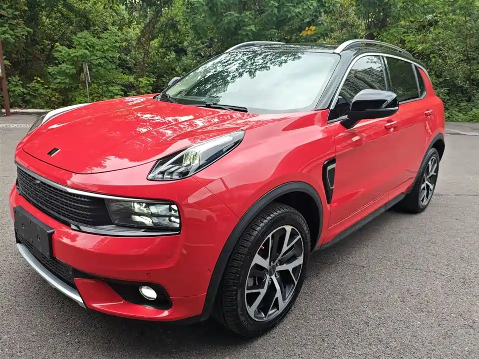 Lynk & Co 01