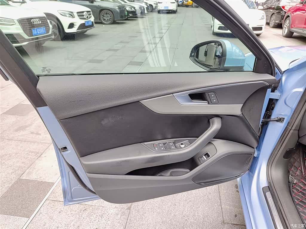 Audi A4L, 2018 6