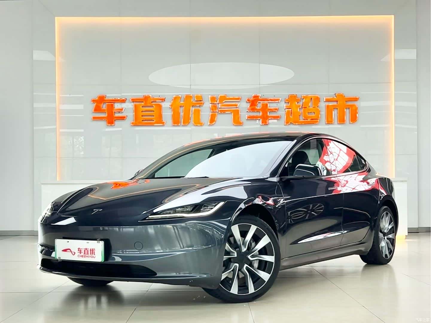 Tesla Model 3, 2025 1