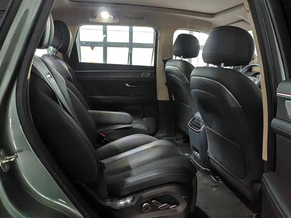 AITO Ask the world M7