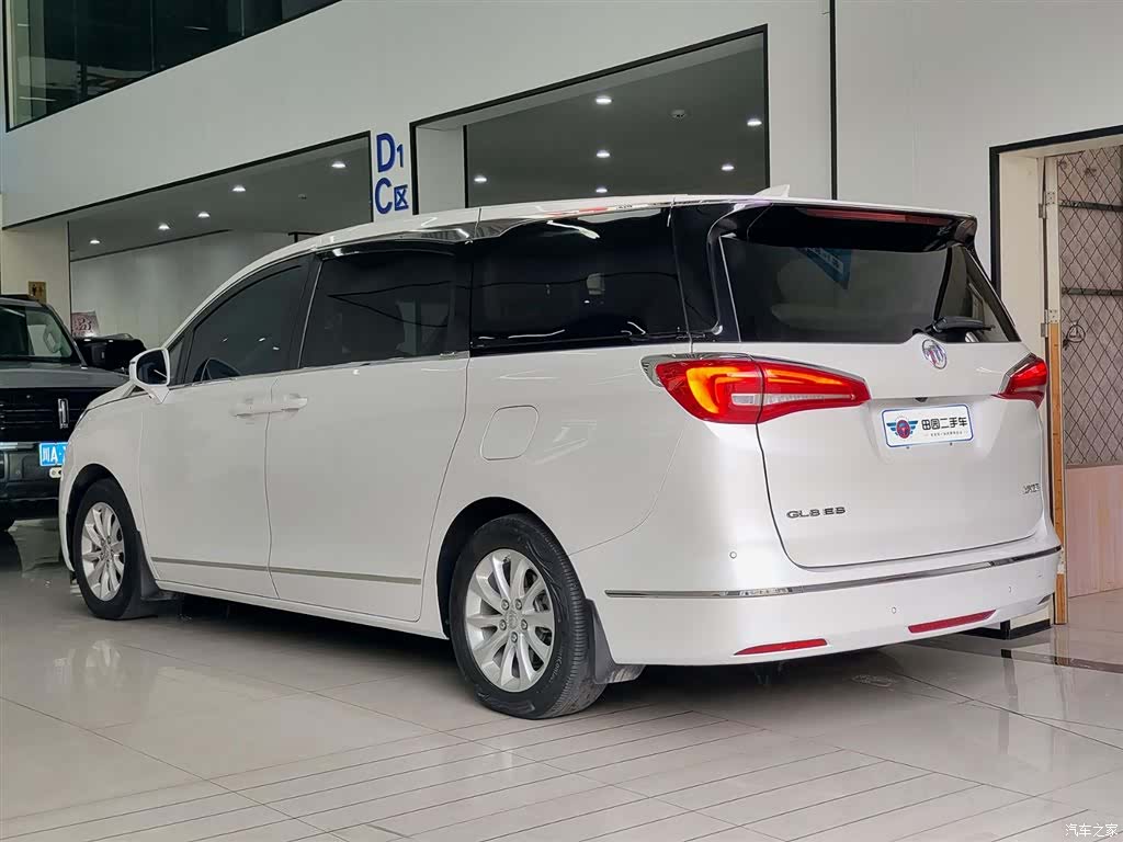 Buick GL8, 2019 4