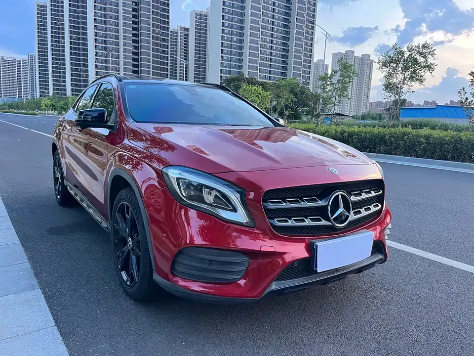 Mercedes-Benz GLA