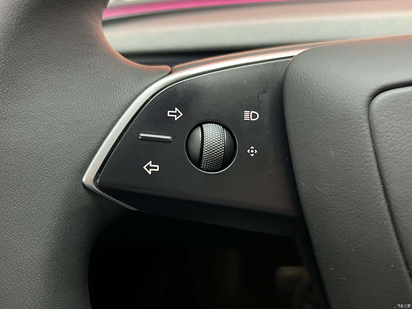 Tesla Model 3, 2025 21
