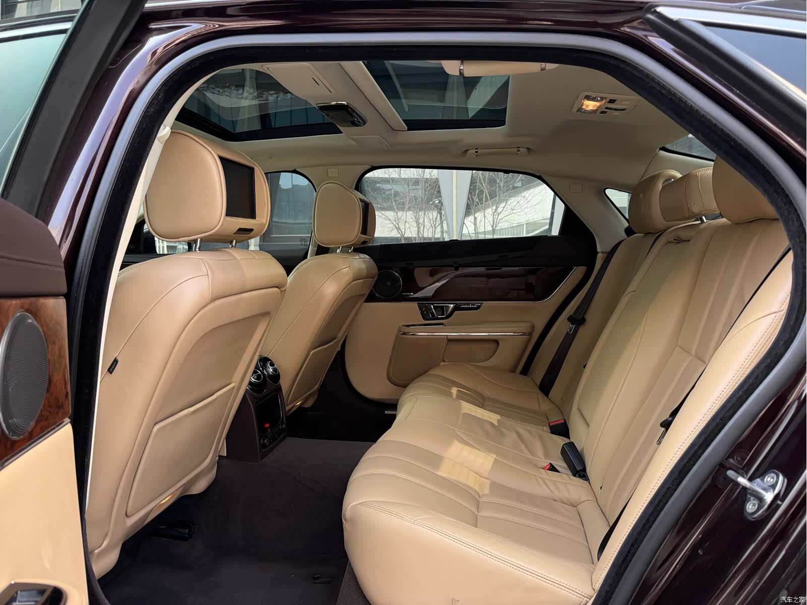 Jaguar XJ, 2014 15