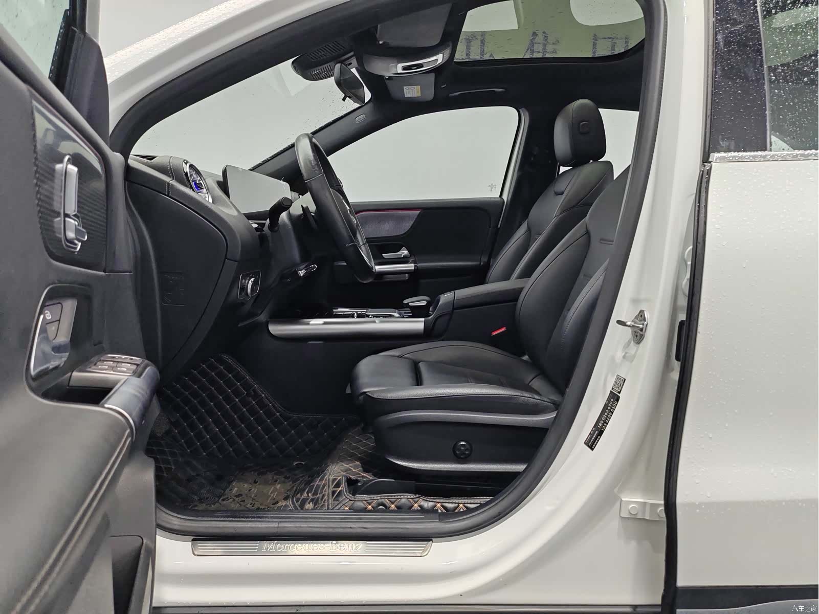 Mercedes-Benz EQA, 2023 11