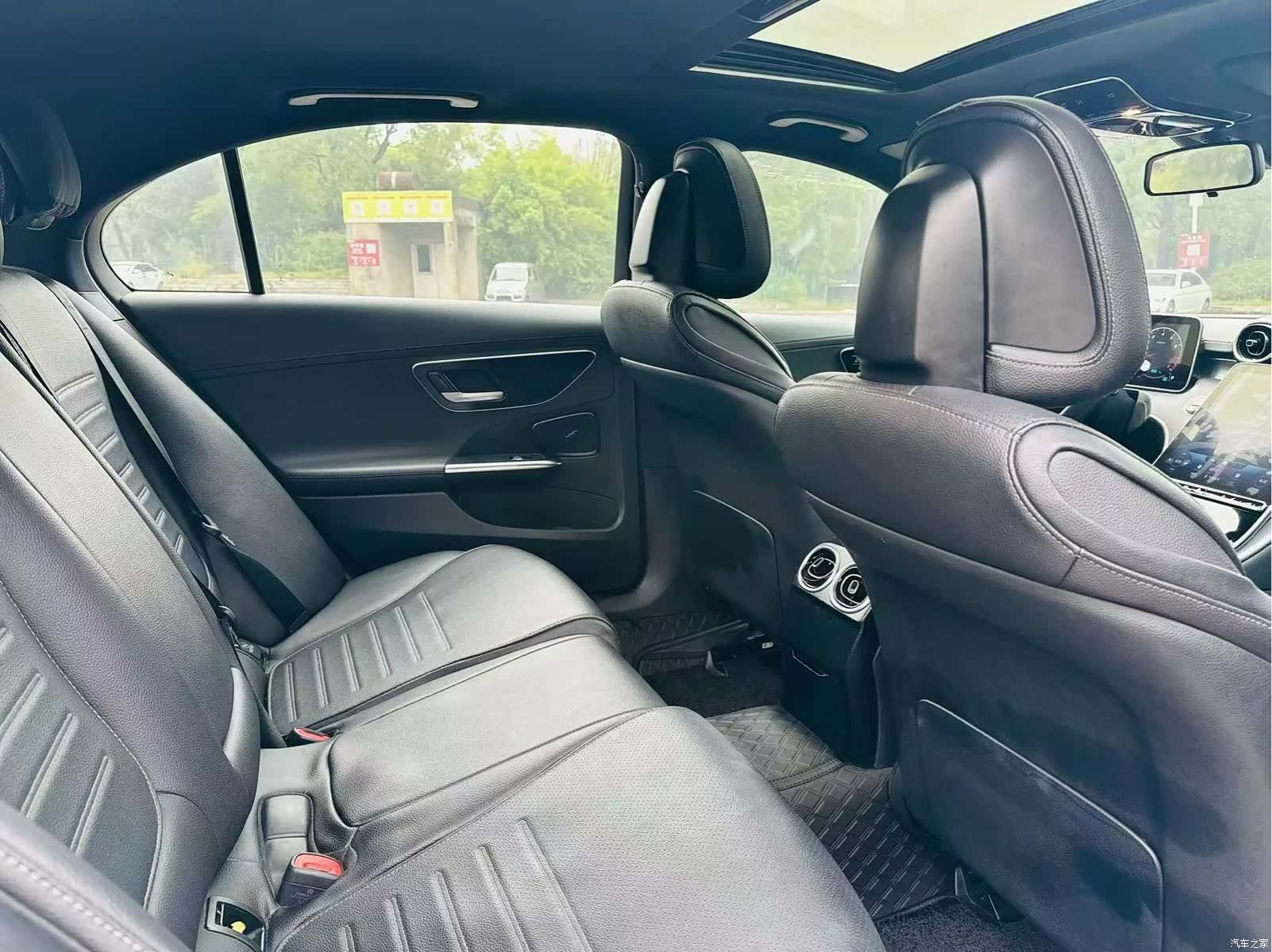 Mercedes-Benz C-Class, 2021 4