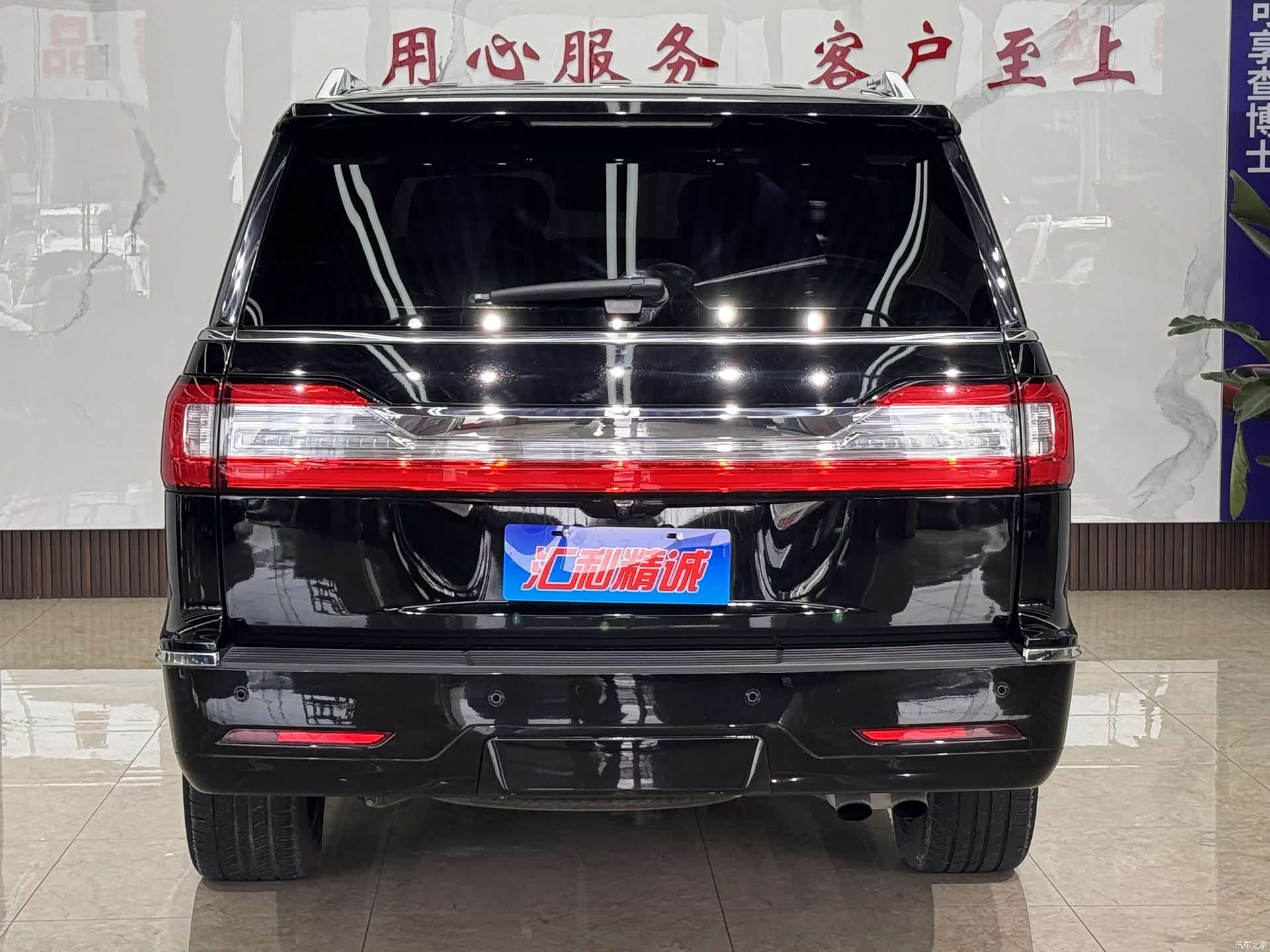 Lincoln Navigator, 2019 все фото