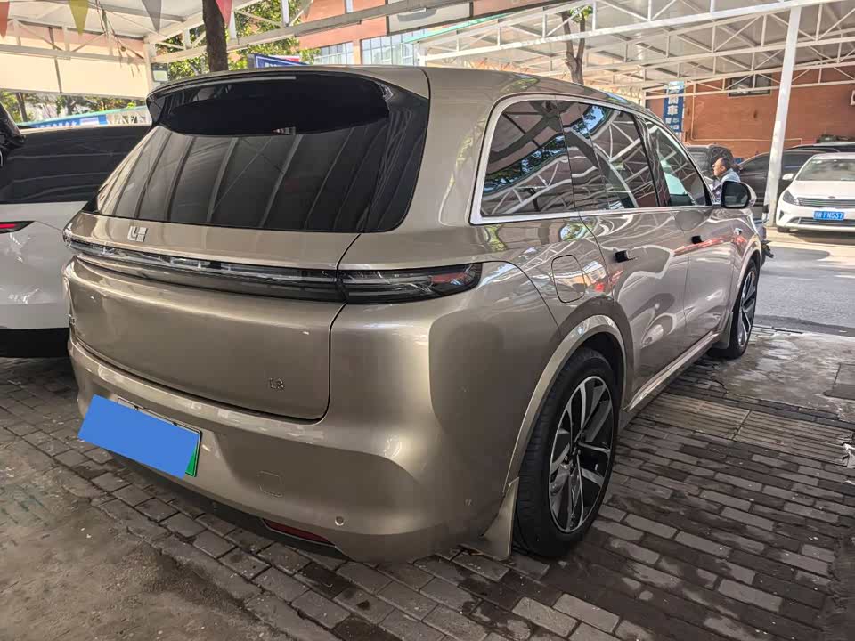 Li Auto Ideal L8