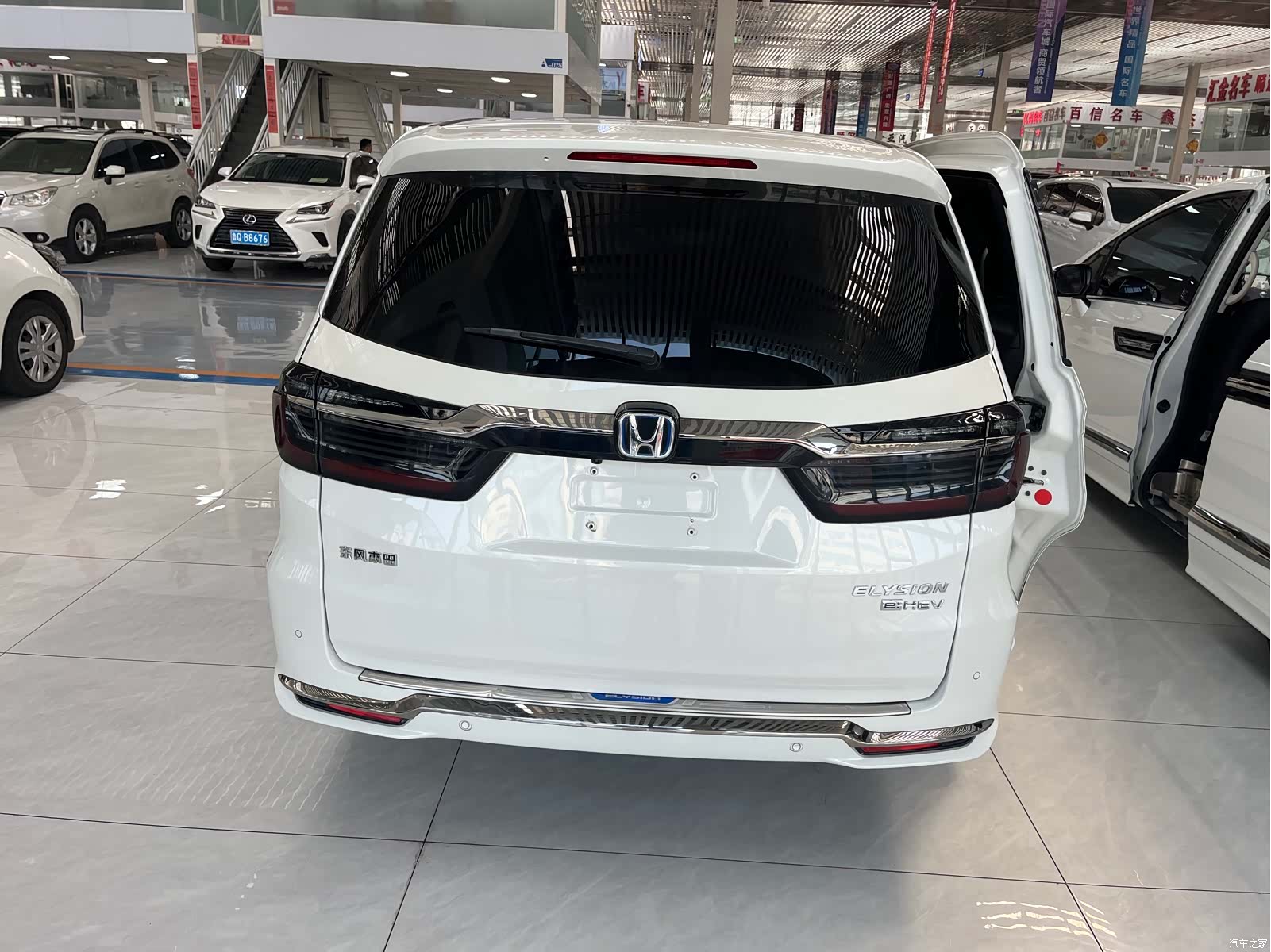 Honda Elysion, 2022 все фото