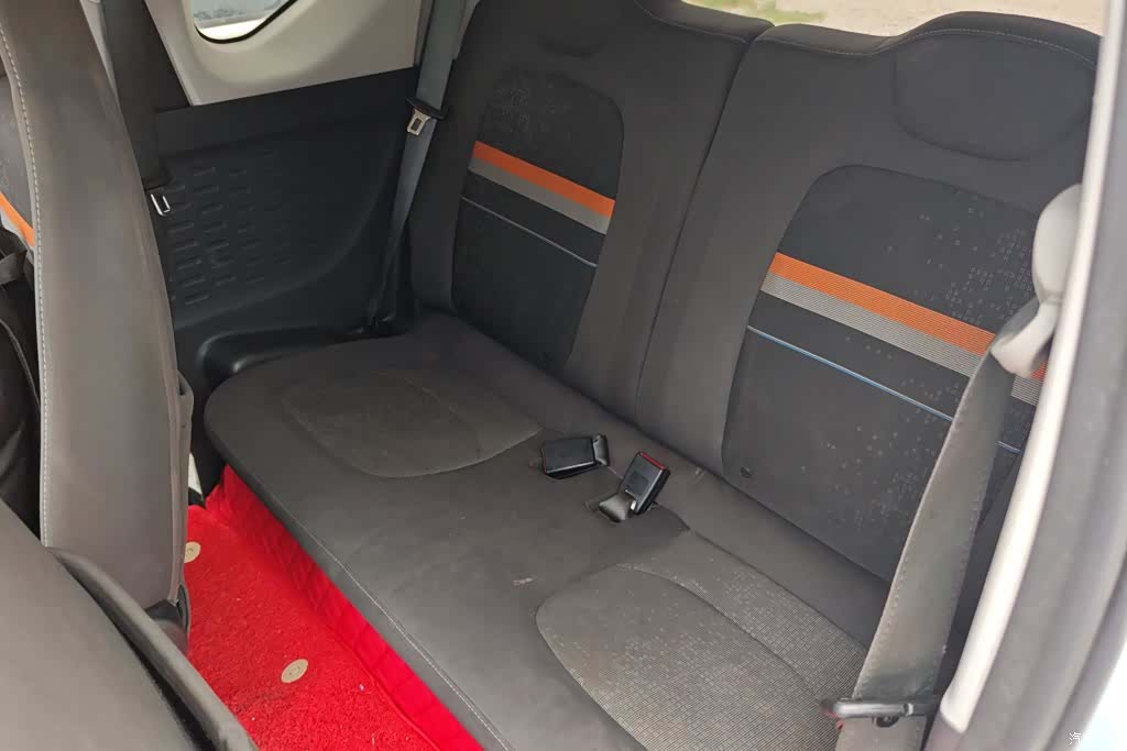 Wuling MINIEV, 2020 11