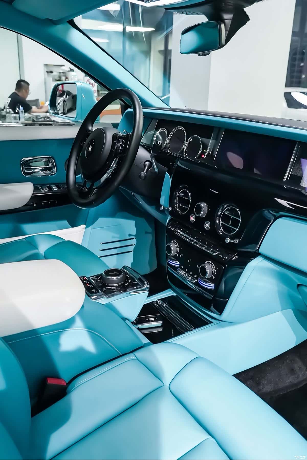Rolls-Royce Phantom, 2020 13