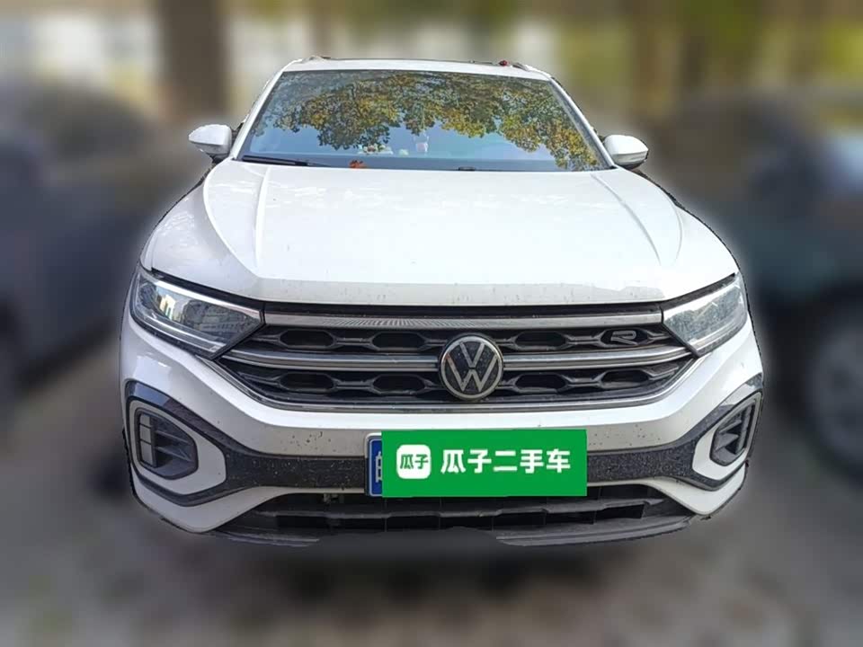 Volkswagen T-ROC exploring Songs