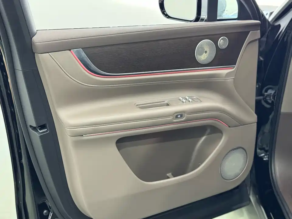 AITO Ask the world M9