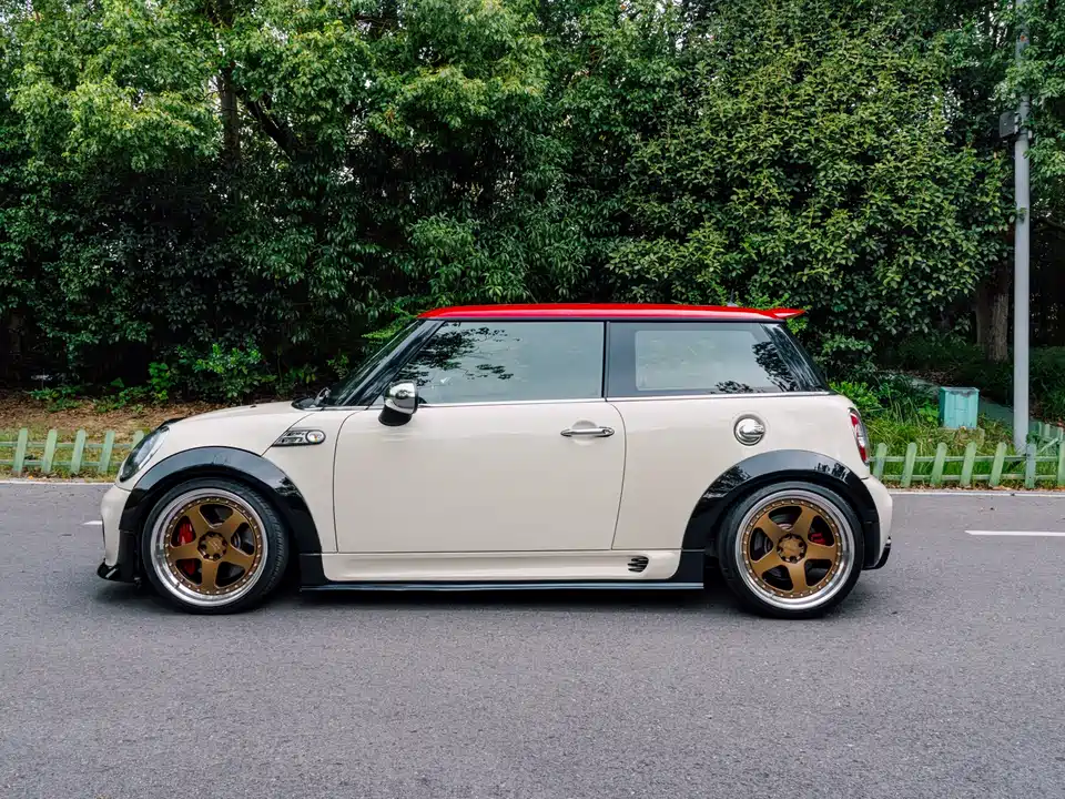 MINI JCW