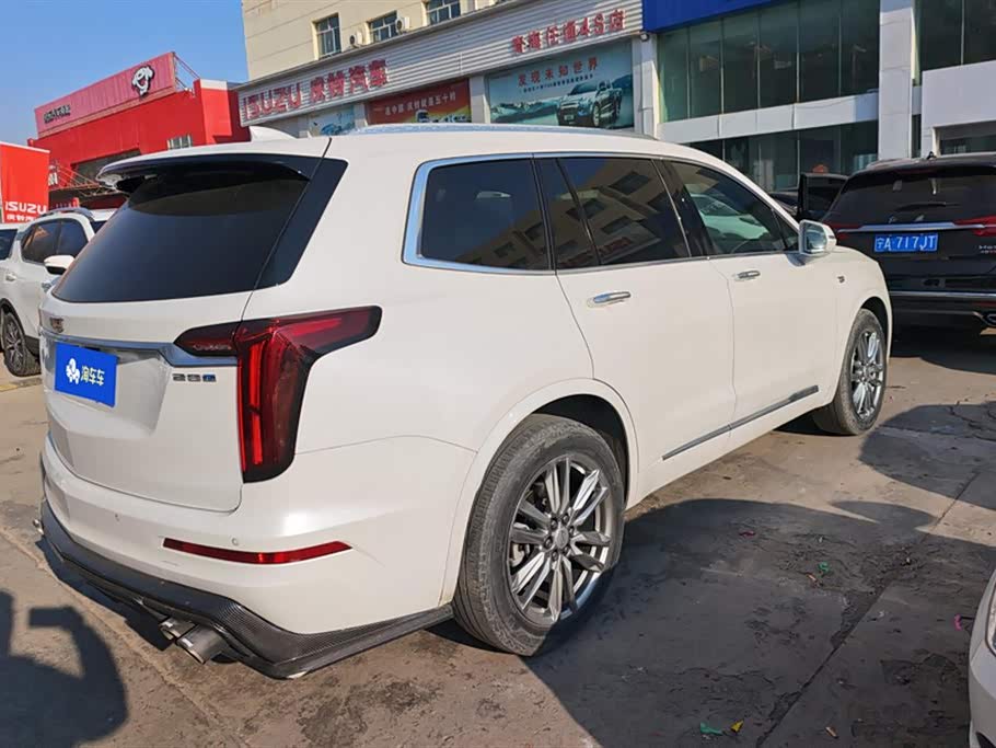 Cadillac XT6