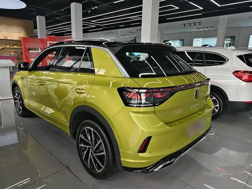 Volkswagen T-ROC exploring Songs