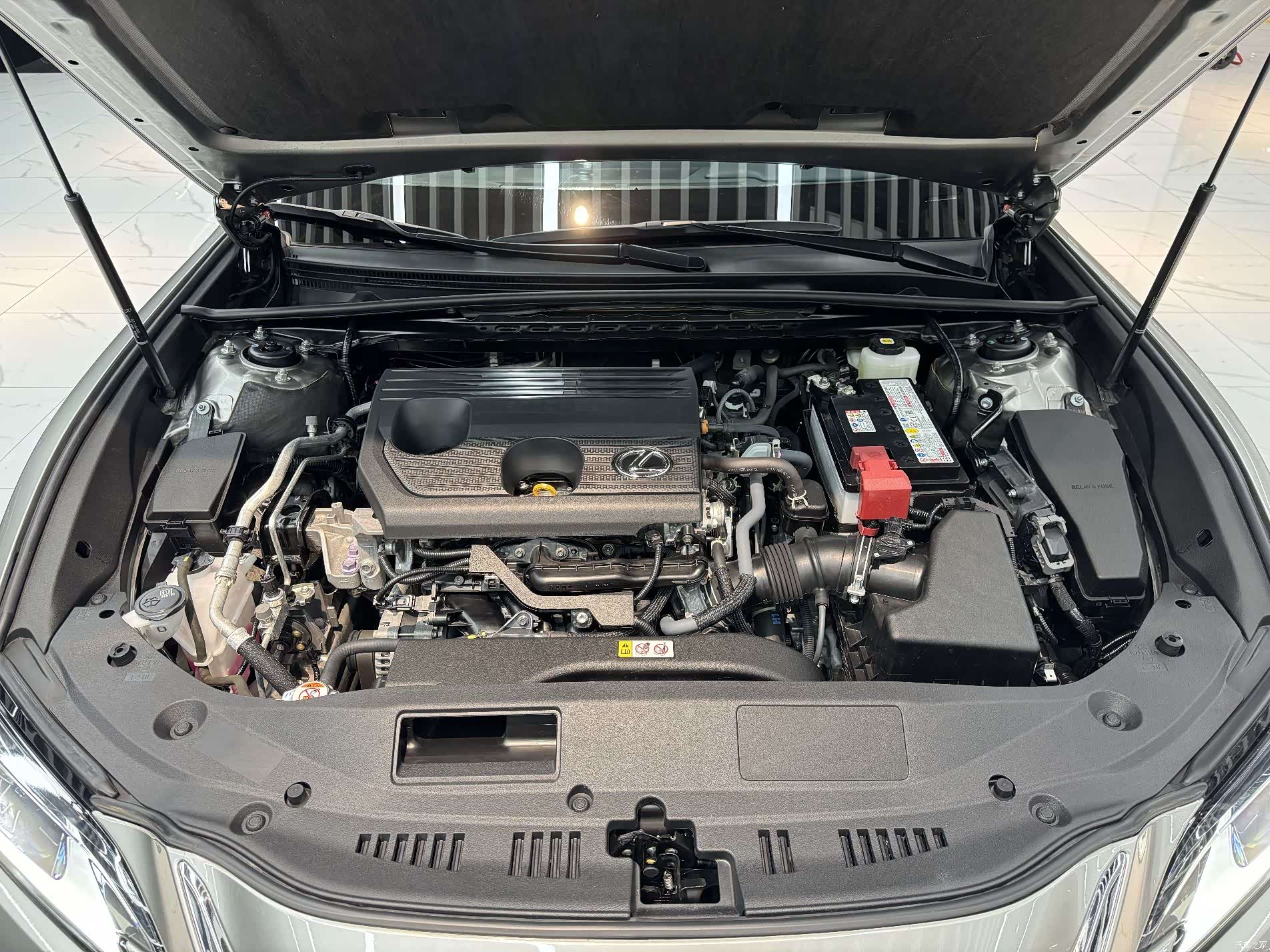 Lexus ES, 2024 6