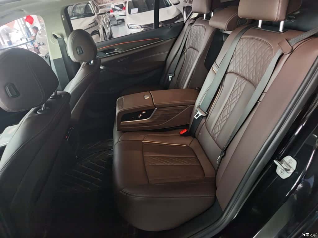 BMW 5 Series, 2018 17