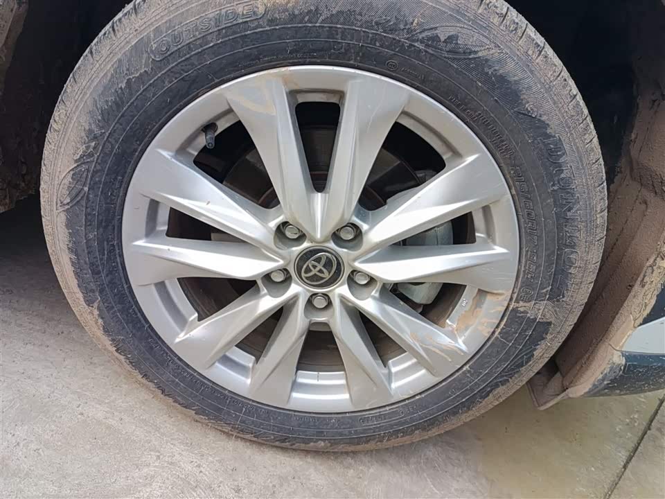 Toyota Corolla Sharp amplifier