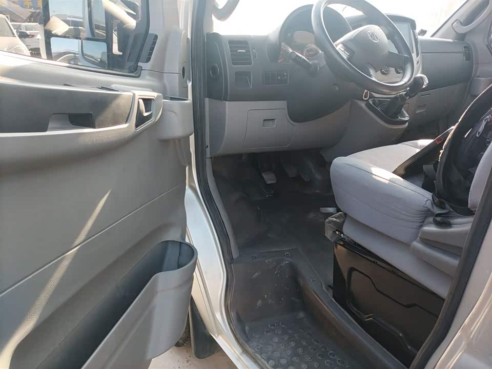 Dongfeng Yufeng Yufeng