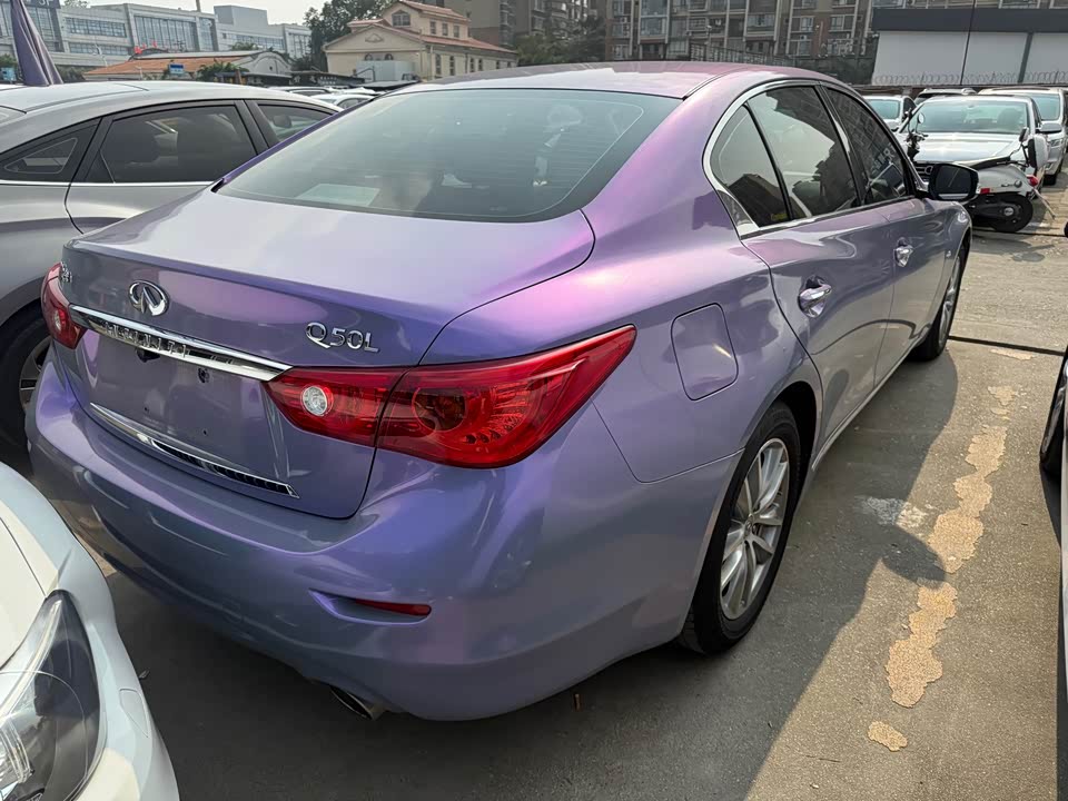 Infiniti Q50L