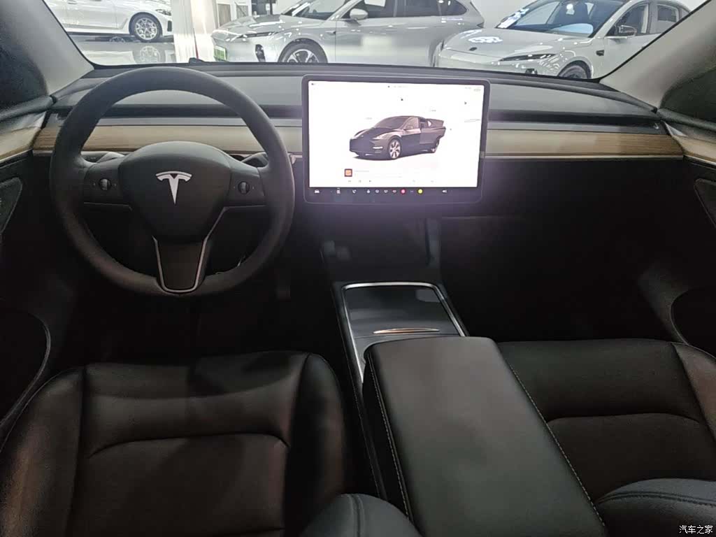 Tesla Model Y, 2022 10