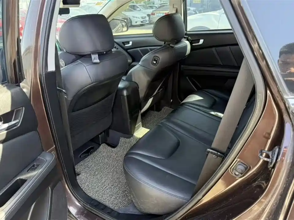 Luxgen Excellent 6 SUV