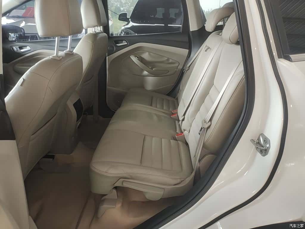 Ford Kuga, 2014 17