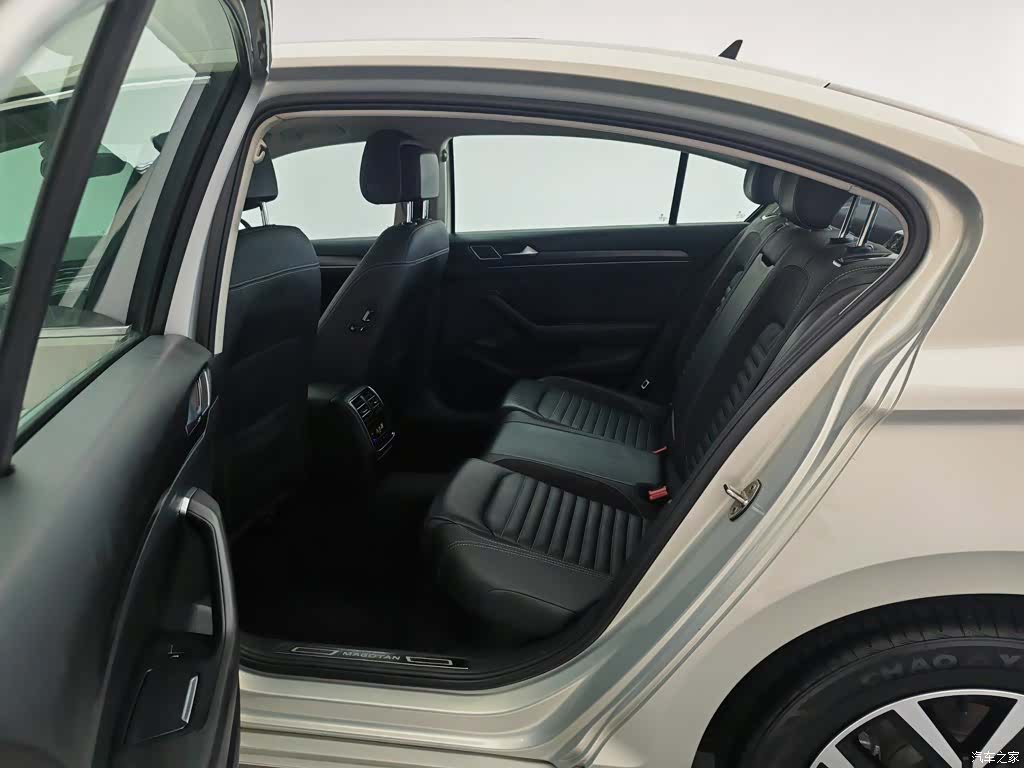 Volkswagen Magotan, 2021 15