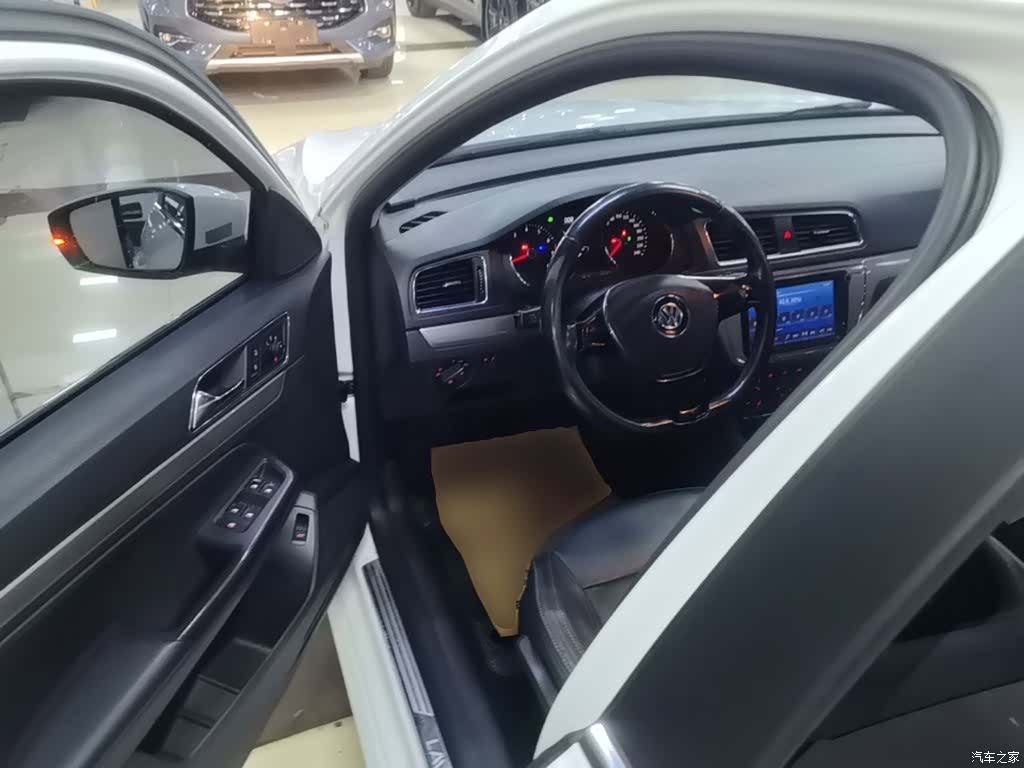 Volkswagen Lavida, 2017 16