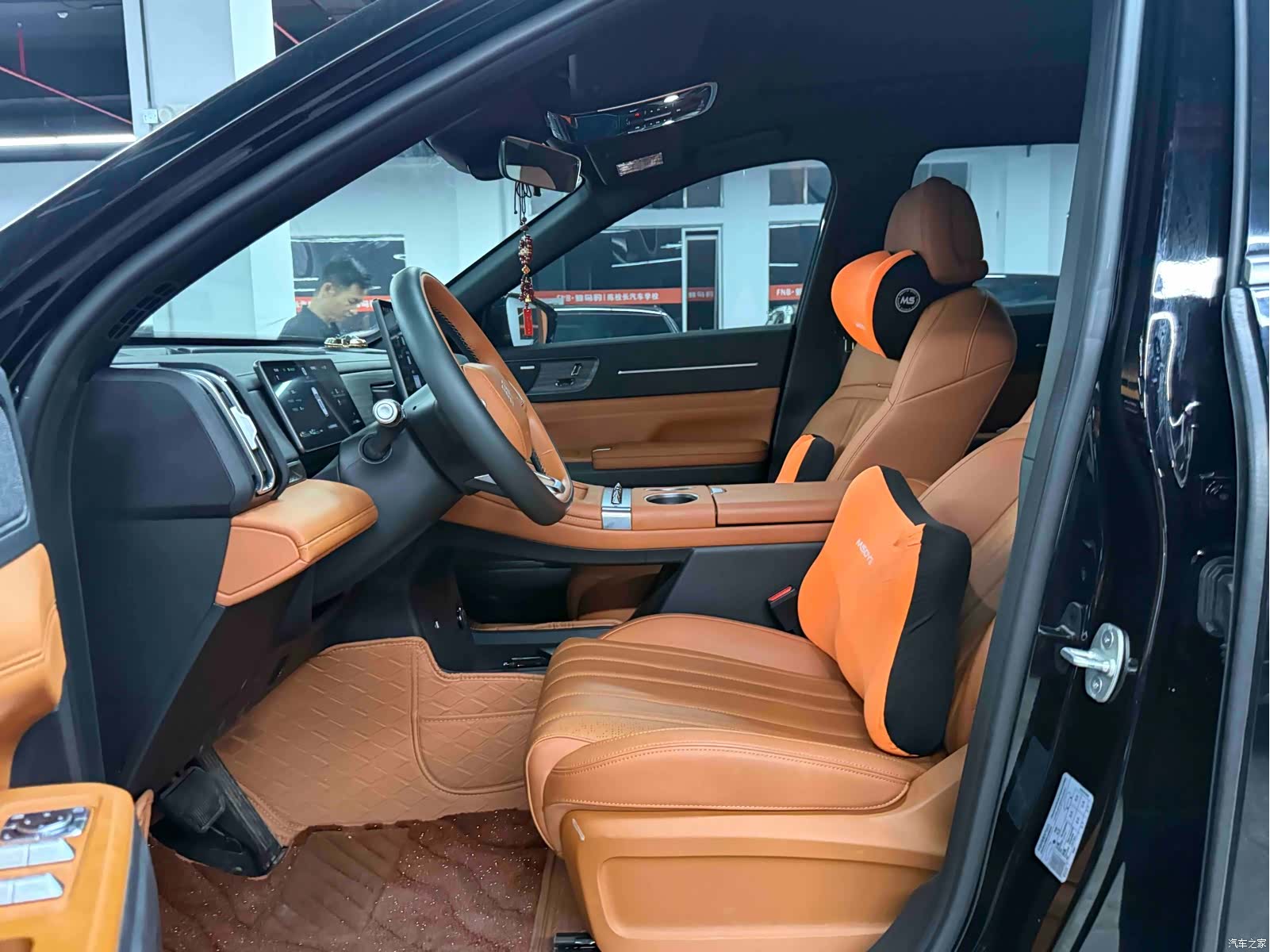 Jetour L7, 2026 8