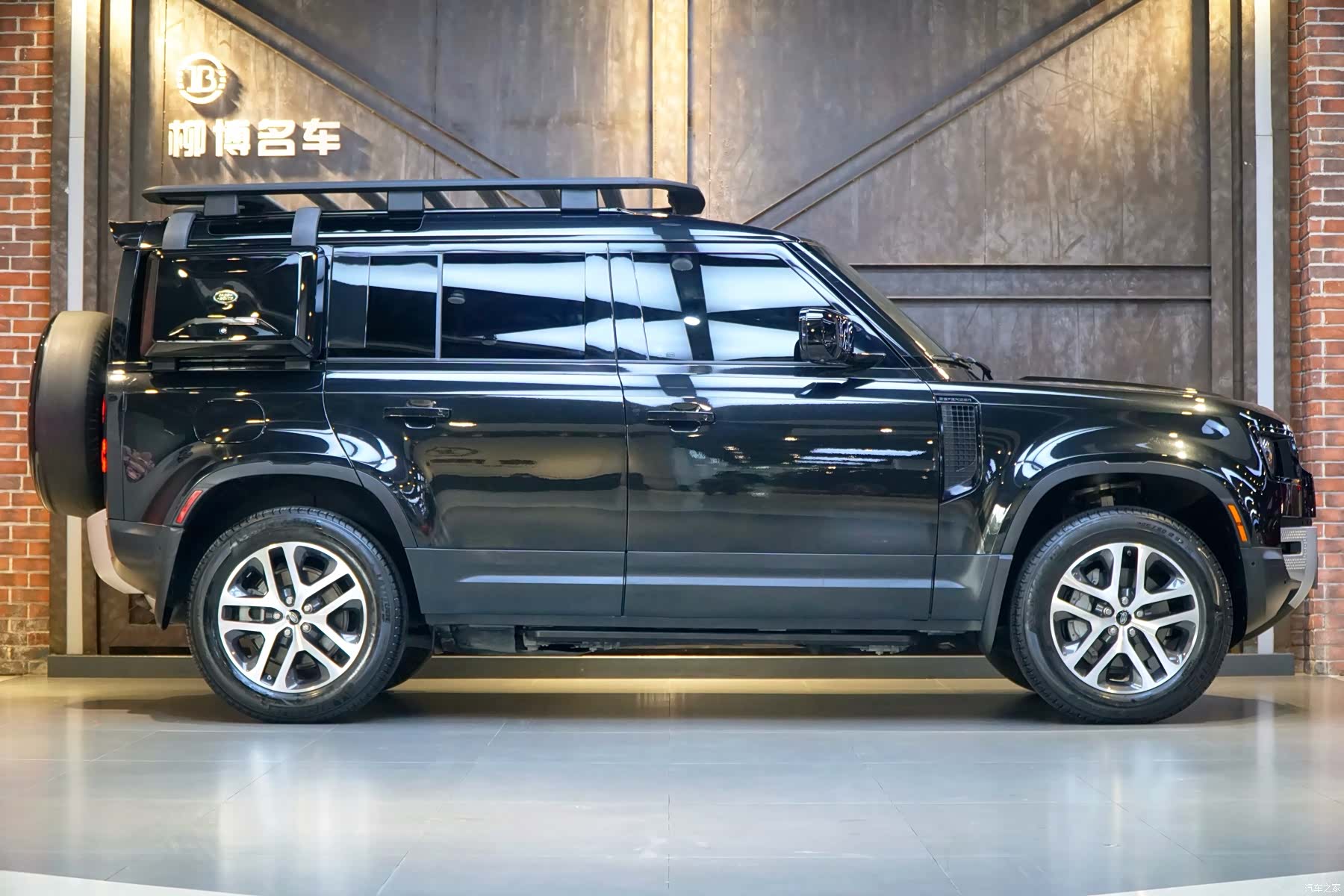 Land Rover Defender, 2022 22