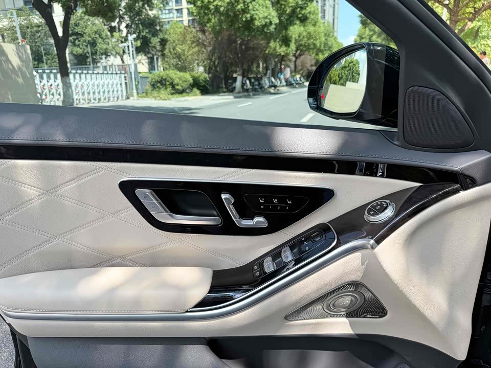 Mercedes-Benz Maybach S-class